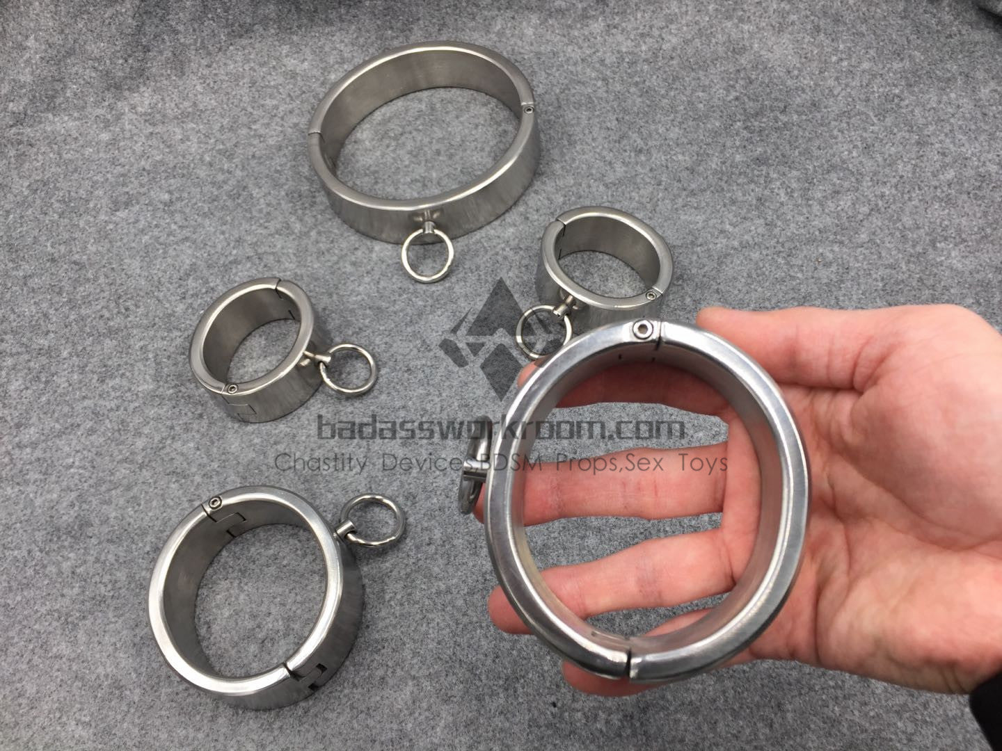 Stainless Steel 3 In 1 Restraint Cuffs Kit(screw lock)