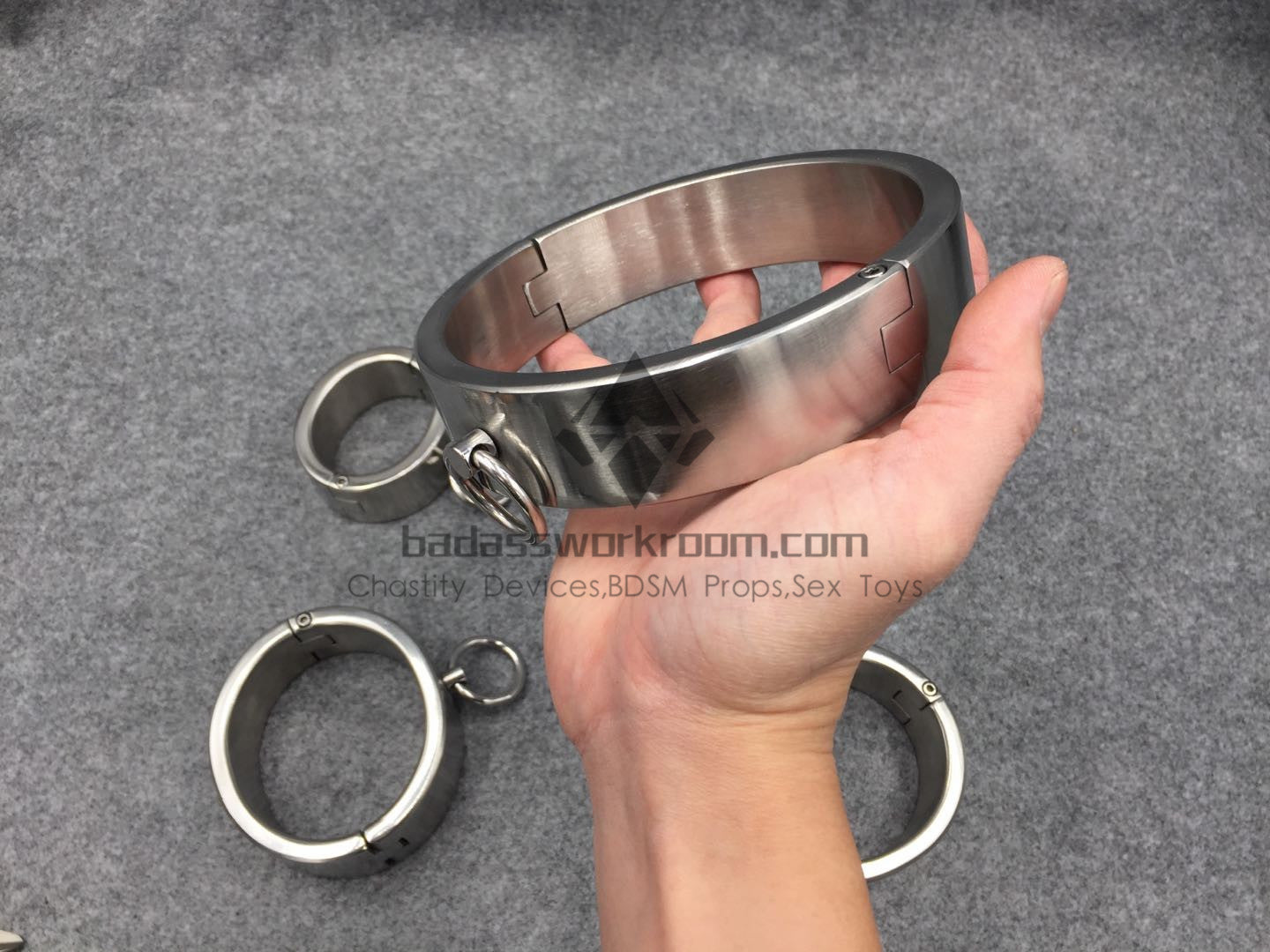 Stainless Steel 3 In 1 Restraint Cuffs Kit(screw lock)