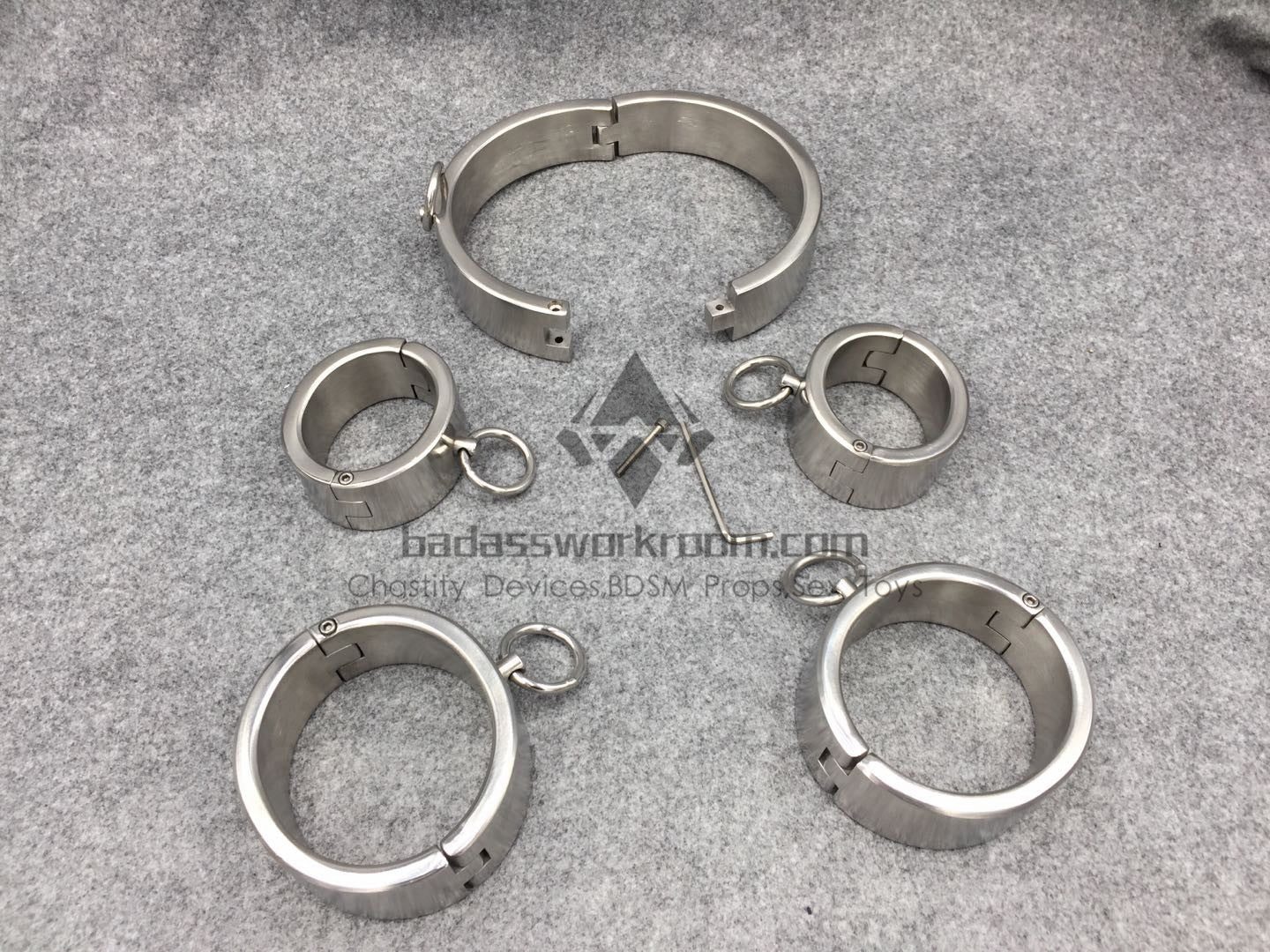 Stainless Steel 3 In 1 Restraint Cuffs Kit(screw lock)